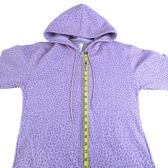 Fabletics Forever Fleece Hooded One Medium Piece Pink Lavender Cozycore Leopard - Picture 9 of 11